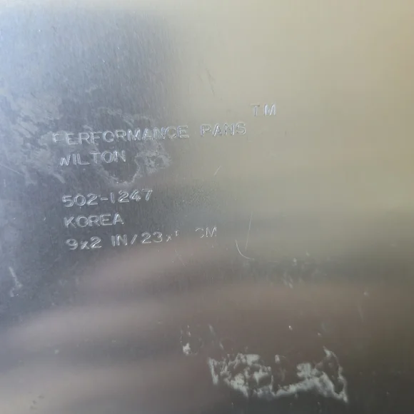 Wilton Performance Pans Hexagon Cake Pan Set 9" 12" Aluminum - Picture 2 of 7